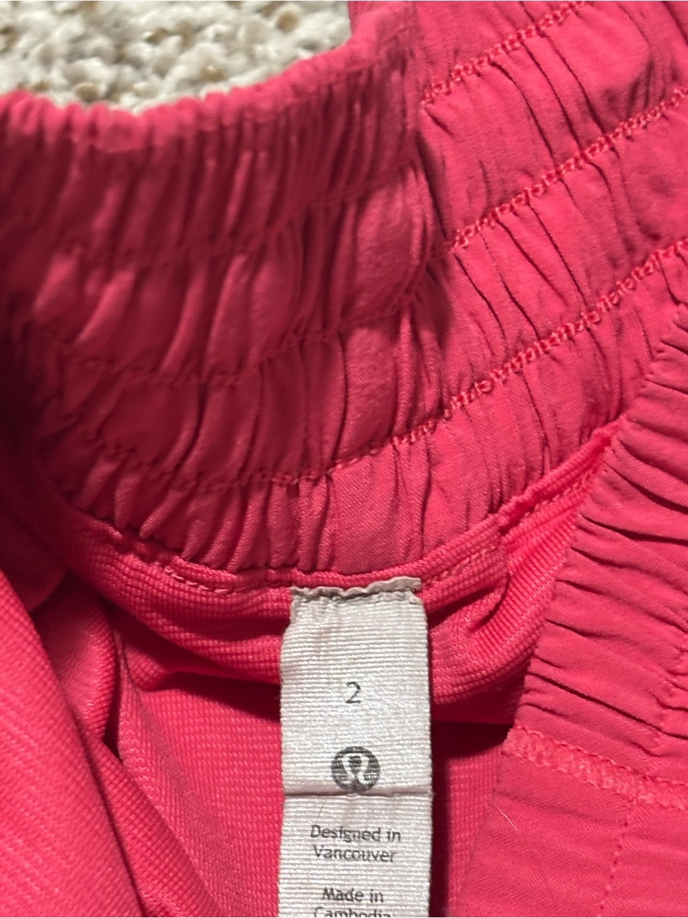 lululemon hotty hot shorts 2.5” - Picture 2 of 2